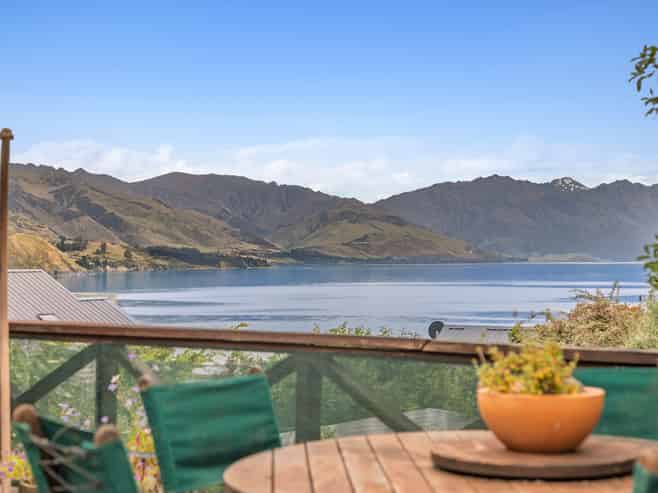 12 Skinner Crescent, Lake Hawea
