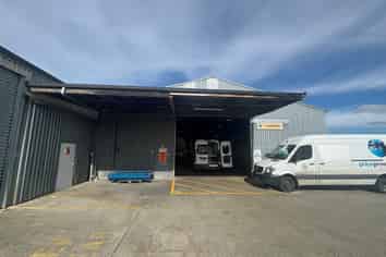 Austin Street Warehouse + Office (571m²)