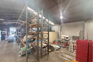 Austin Street Warehouse + Office (571m²)