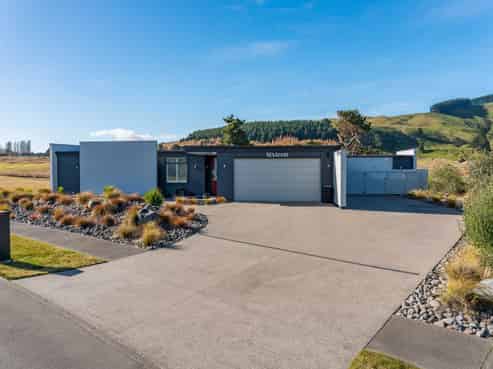 16 The Fairways, Kinloch