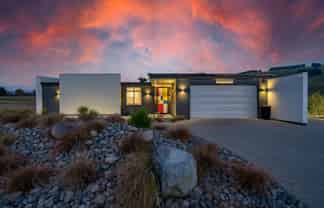 16 The Fairways, Kinloch