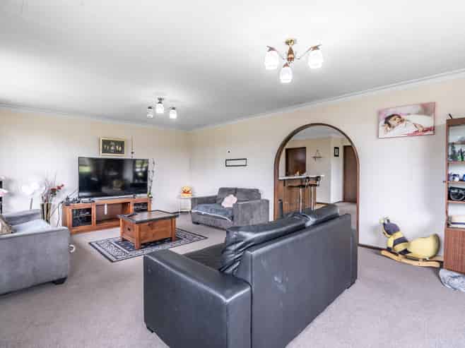 125 Moore Road, Lorneville