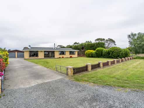125 Moore Road, Lorneville