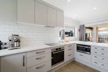 1 Loftus Place, Flagstaff