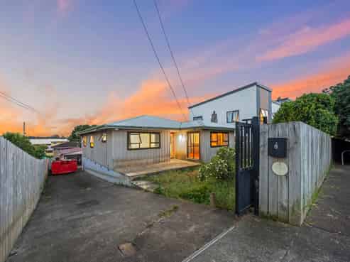 8 View Road, Mangere