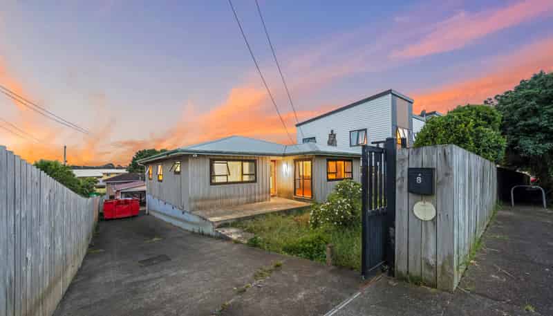 8 View Road, Mangere