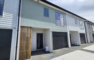 5/12 Mana Avenue, Titahi Bay