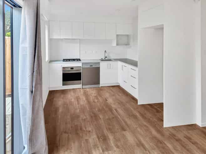 5/12 Mana Avenue, Titahi Bay