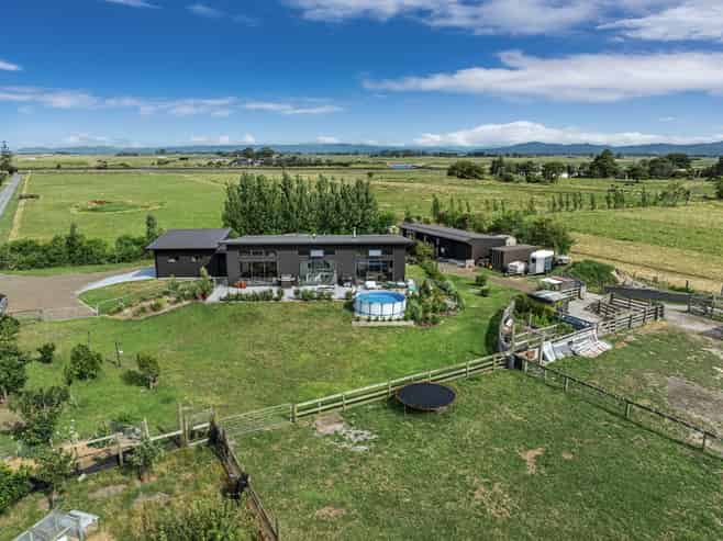 95B Thornton Beach Road, Thornton