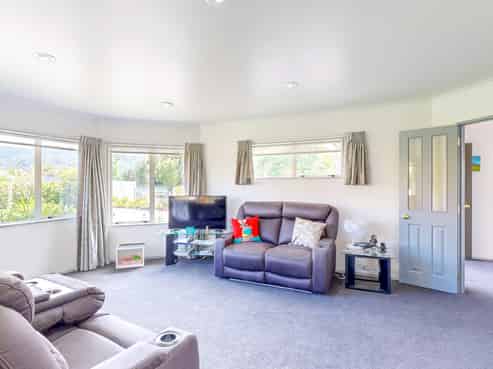 90B Richmond Street, Thames