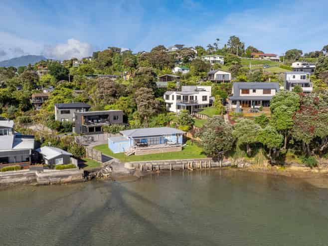 4C Cambrae Road, Raglan