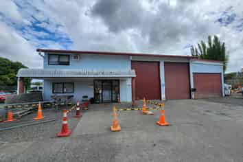 DRIVE THROUGH INDUSTRIAL WITH LARGE YARD
