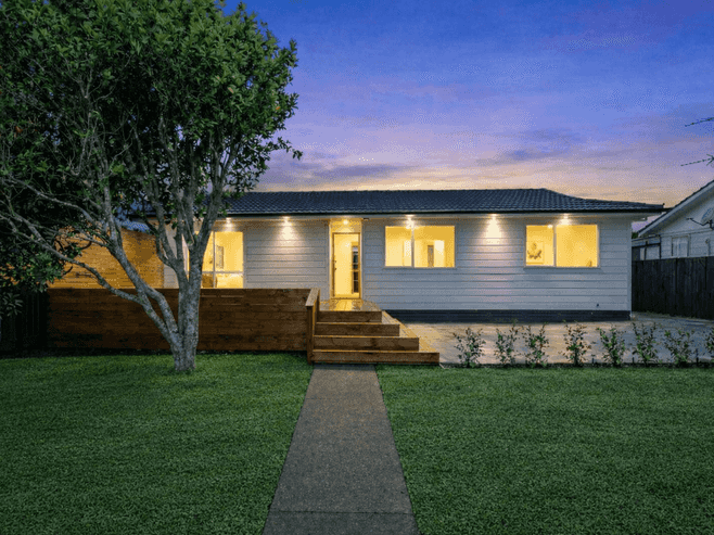 17 Desmond Place, Otara