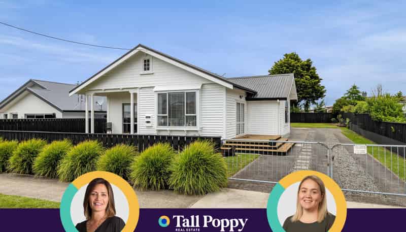 5 Pembroke Road West, Stratford