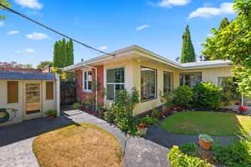 56 New Renwick Road, Burleigh