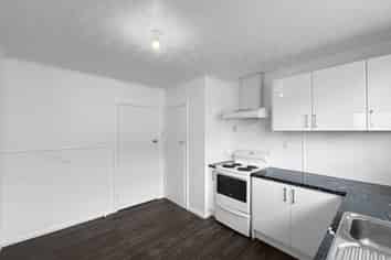 115  Isabella Street , Glengarry