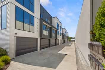 2/29 Montgomery Road, Judea