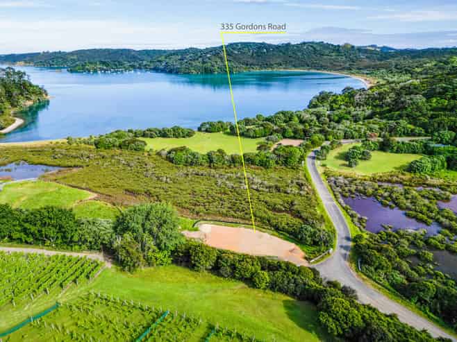 335 Gordons Road, Waiheke Island