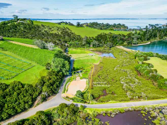 335 Gordons Road, Waiheke Island
