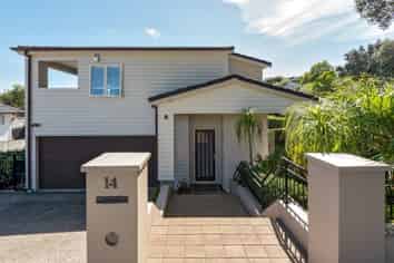 14 Bay Road, Saint Heliers