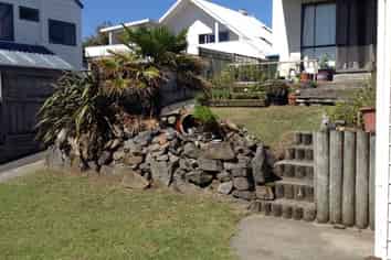 718 Papamoa Beach Road, Papamoa