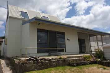 718 Papamoa Beach Road, Papamoa