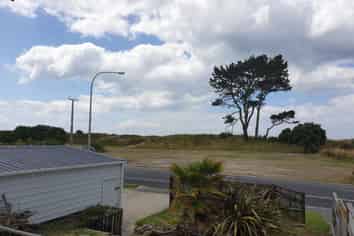 718 Papamoa Beach Road, Papamoa