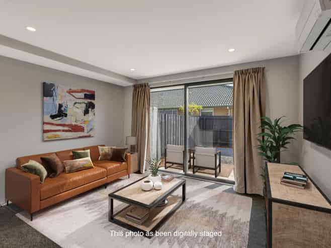 1/9 Grove Road, Addington