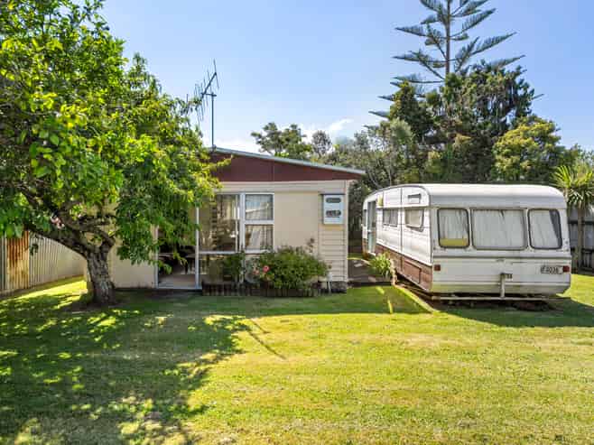 201B The Square, Whangamata