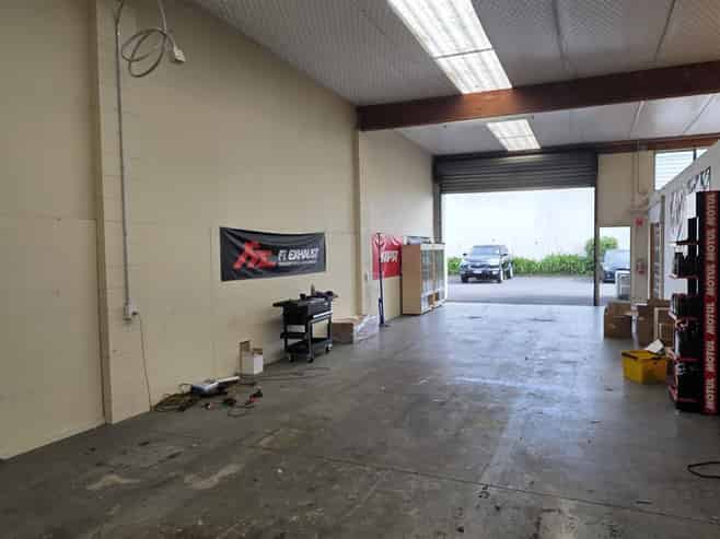 CBRE | Versatile Henderson Valley Unit