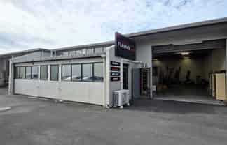 CBRE | Versatile Henderson Valley Unit