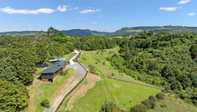 1140 Russell Road, Helena Bay