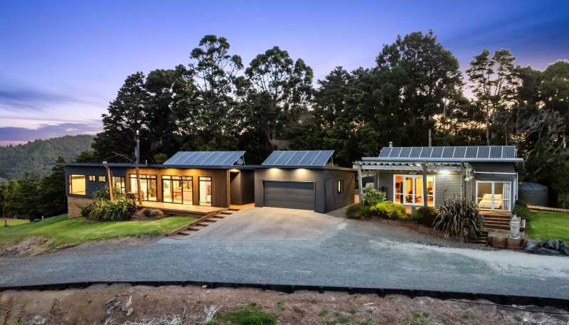 1140 Russell Road, Helena Bay
