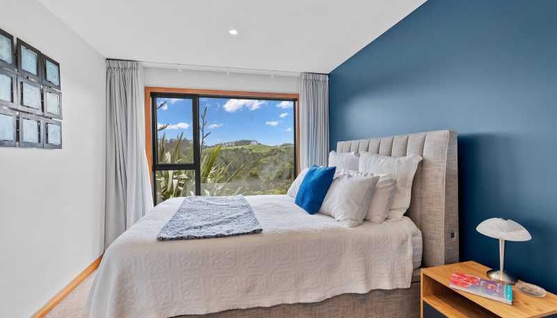 1140 Russell Road, Helena Bay