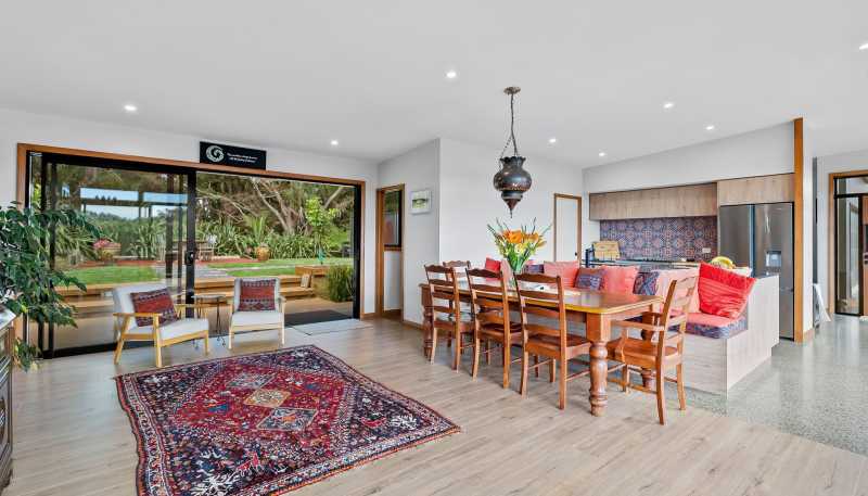 1140 Russell Road, Helena Bay