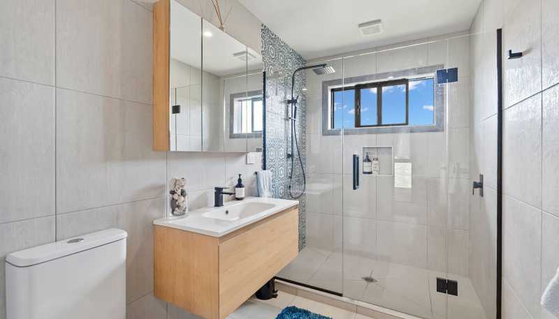 1140 Russell Road, Helena Bay