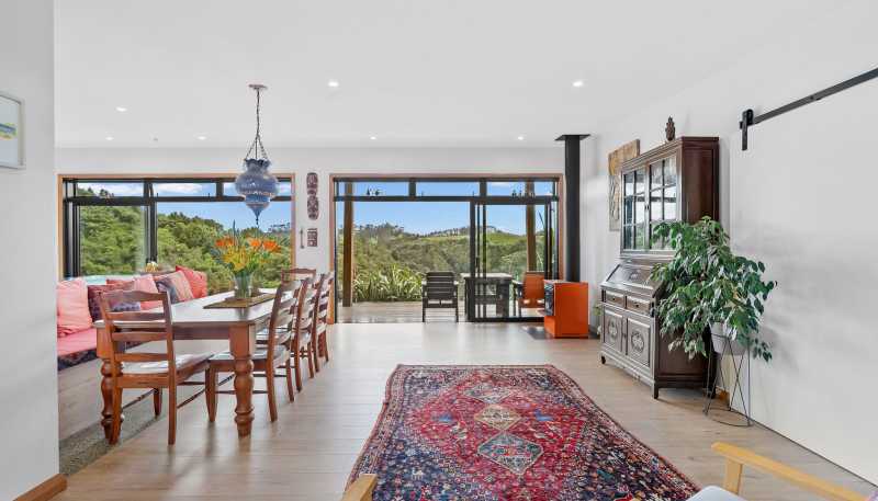 1140 Russell Road, Helena Bay