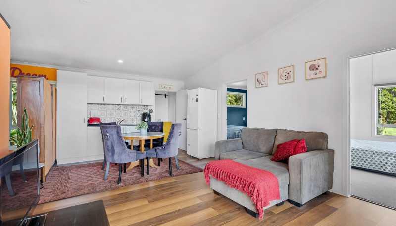 1140 Russell Road, Helena Bay