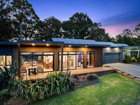 1140 Russell Road, Helena Bay