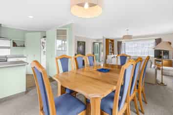 42 Highfields Drive, Katikati