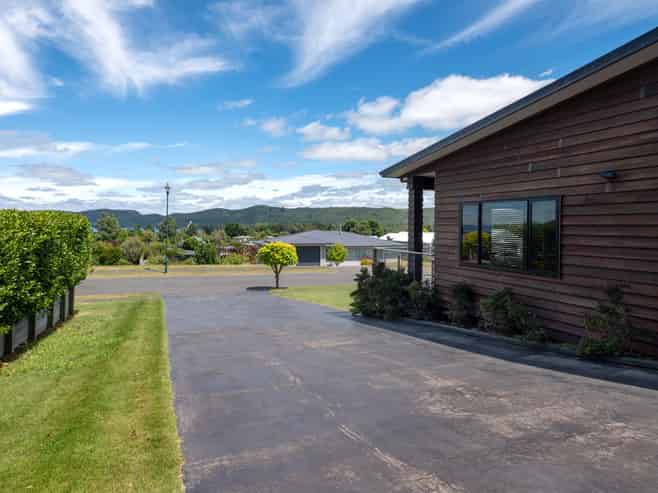 6 Kestrel Lane, Kinloch