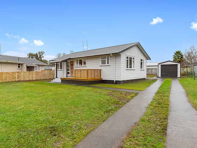 11 Davis Street, Huntly