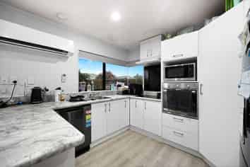 60 Bouverie Crescent, Flagstaff