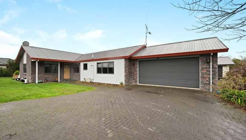 60 Bouverie Crescent, Flagstaff