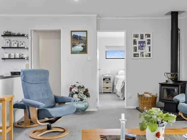 6 Turangitukua Terrace, Whareroa