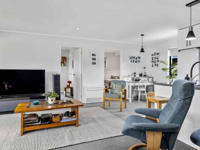 6 Turangitukua Terrace, Whareroa