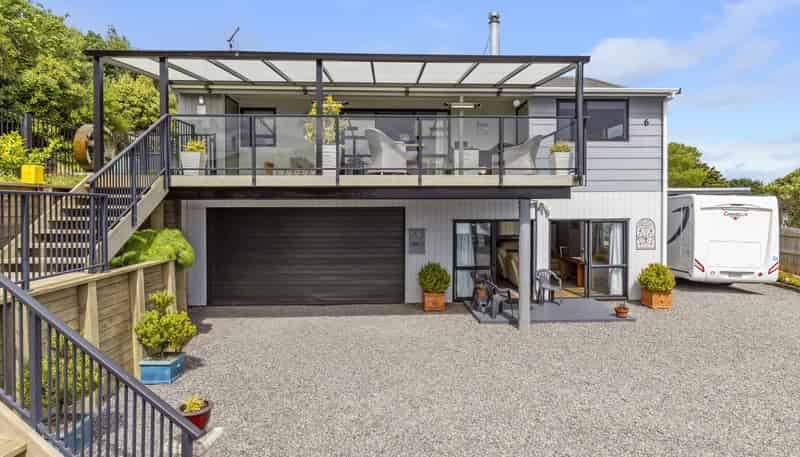6 Turangitukua Terrace, Whareroa