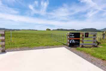 28 Koutu Point Road, OPONONI