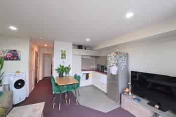 2M/3 Keystone Avenue, Mount Roskill