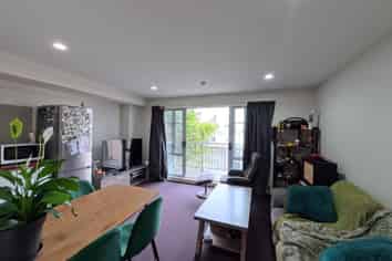 2M/3 Keystone Avenue, Mount Roskill